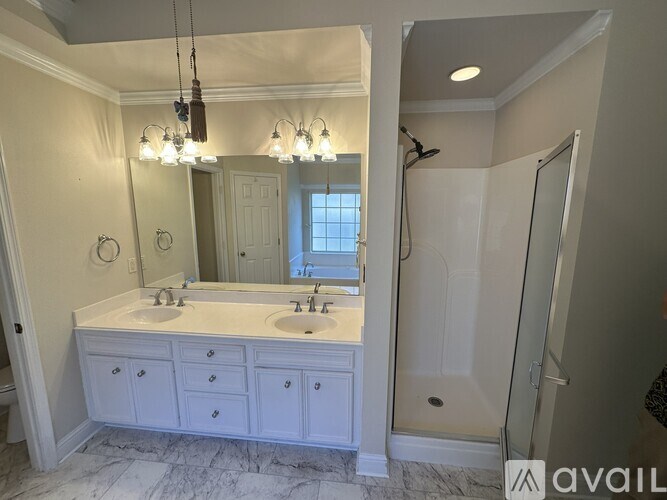 Source URL: https://prod-avail.s3.amazonaws.com/public_images/41492841/listing/MasterBath1.jpg