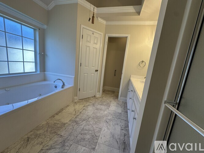 Source URL: https://prod-avail.s3.amazonaws.com/public_images/41492858/listing/MasterBath4.jpg