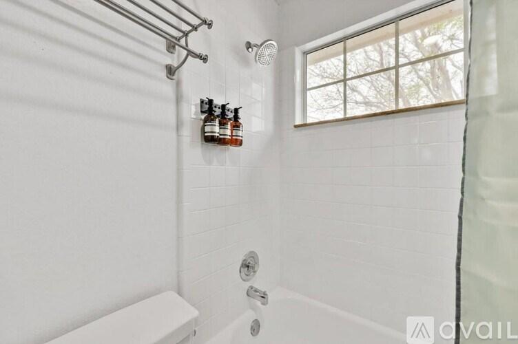 Source URL: https://prod-avail.s3.amazonaws.com/public_images/41508907/listing/Screenshot_2025-10-23_134612.jpg