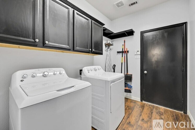 Source URL: https://prod-avail.s3.amazonaws.com/public_images/41508947/listing/Screenshot_2025-10-23_134753.jpg