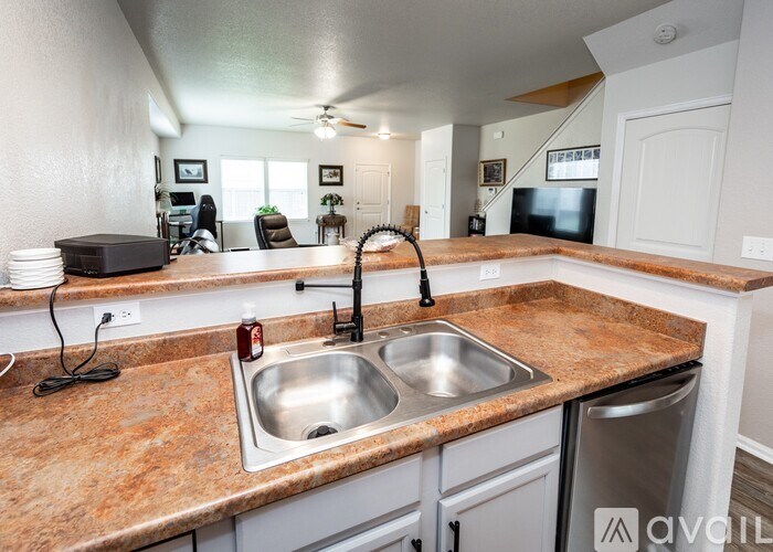 Source URL: https://prod-avail.s3.amazonaws.com/public_images/41508786/listing/Pilgrimage_Road_6351-19.jpg