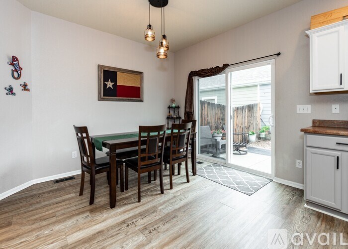 Source URL: https://prod-avail.s3.amazonaws.com/public_images/41508791/listing/Pilgrimage_Road_6351-26.jpg