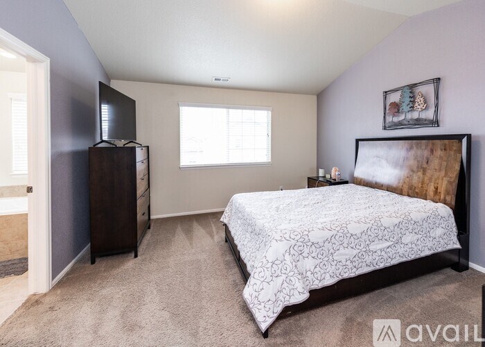 Source URL: https://prod-avail.s3.amazonaws.com/public_images/41508785/listing/Pilgrimage_Road_6351-38.jpg