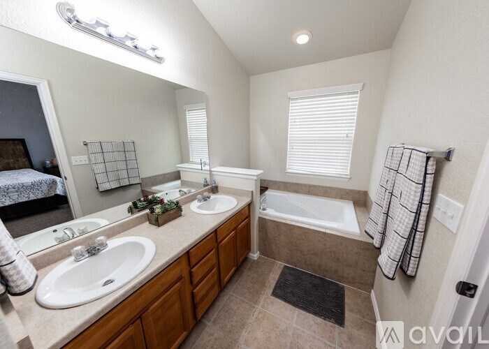 Source URL: https://prod-avail.s3.amazonaws.com/public_images/41508798/listing/Pilgrimage_Road_6351-52.jpg