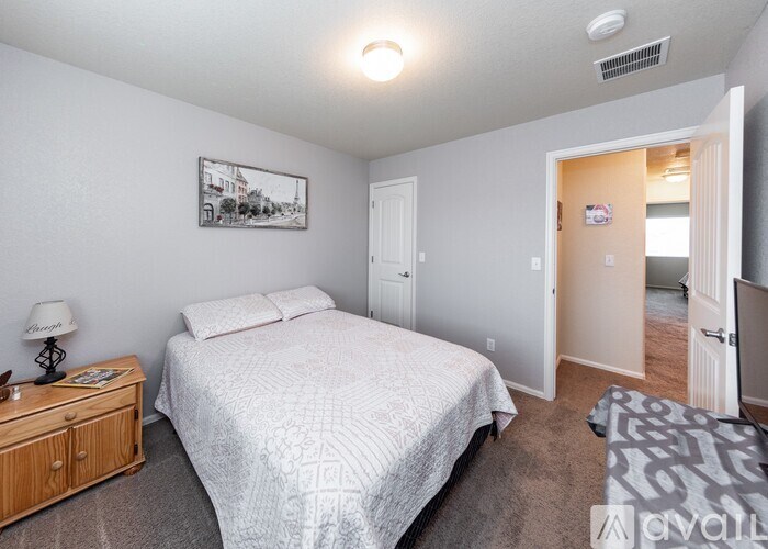 Source URL: https://prod-avail.s3.amazonaws.com/public_images/41508799/listing/Pilgrimage_Road_6351-58.jpg