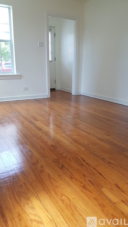 Source URL: https://prod-avail.s3.amazonaws.com/public_images/41508833/listing/4904_A_Livingroom.jpg