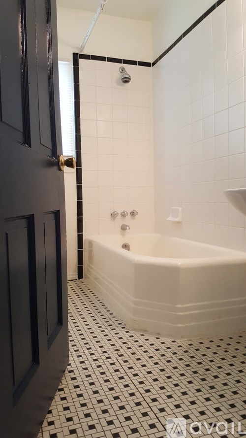 Source URL: https://prod-avail.s3.amazonaws.com/public_images/41508835/listing/4904_A_Bathroom.jpg