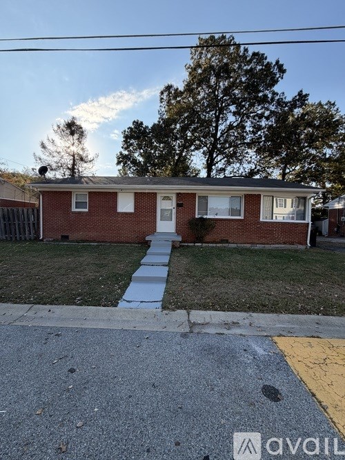 Source URL: https://prod-avail.s3.amazonaws.com/public_images/41508485/listing/IMG_0201.jpeg