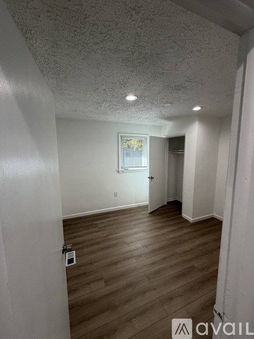 Source URL: https://prod-avail.s3.amazonaws.com/public_images/41508479/listing/IMG_0189.jpeg