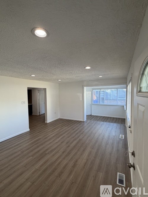 Source URL: https://prod-avail.s3.amazonaws.com/public_images/41508477/listing/IMG_0174.jpeg