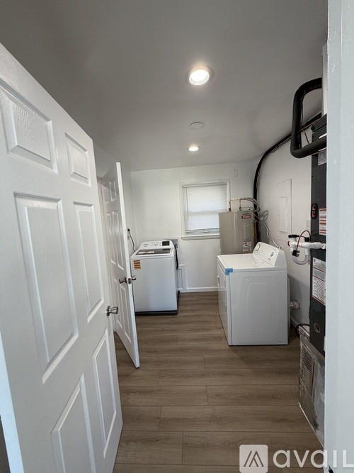 Source URL: https://prod-avail.s3.amazonaws.com/public_images/41508478/listing/IMG_0184.jpeg