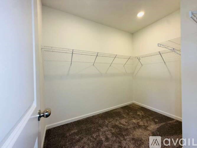 Source URL: https://prod-avail.s3.amazonaws.com/public_images/41508218/listing/WhatsApp_Image_2025-10-23_at_10.52.08_AM.jpeg