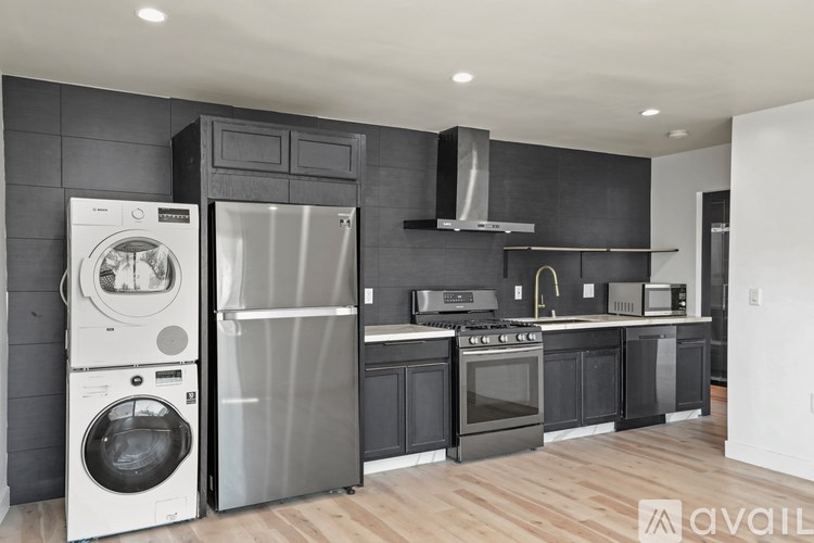 Source URL: https://prod-avail.s3.amazonaws.com/public_images/41508174/listing/original.jpg