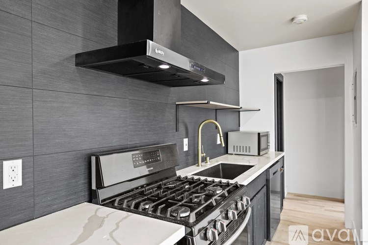 Source URL: https://prod-avail.s3.amazonaws.com/public_images/41508177/listing/original_(1).jpg