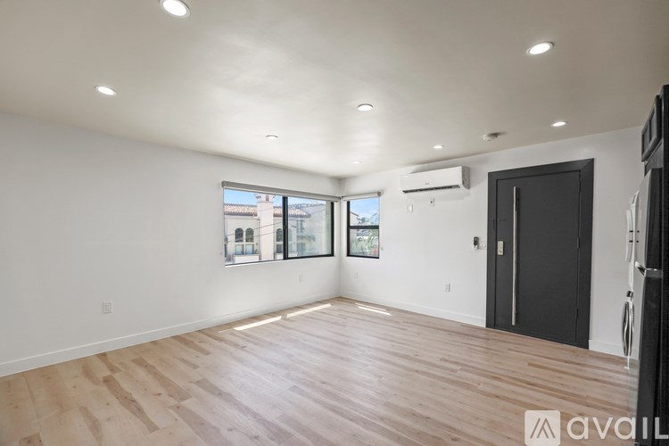 Source URL: https://prod-avail.s3.amazonaws.com/public_images/41508180/listing/original_(7).jpg