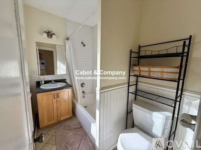 Source URL: https://prod-avail.s3.amazonaws.com/public_images/41507955/listing/297W6880e648eece3.jpg