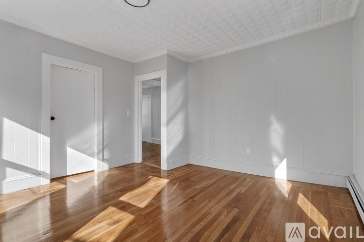 Source URL: https://prod-avail.s3.amazonaws.com/public_images/41507877/listing/DSC06316.jpg