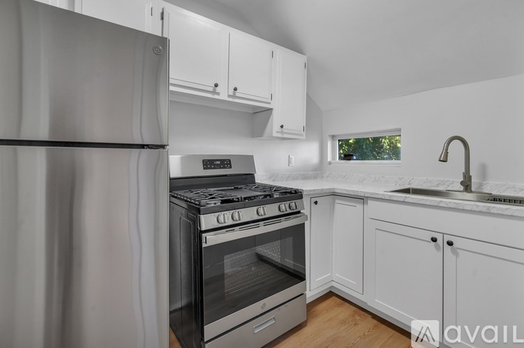 Source URL: https://prod-avail.s3.amazonaws.com/public_images/41507870/listing/DSC06295.jpg