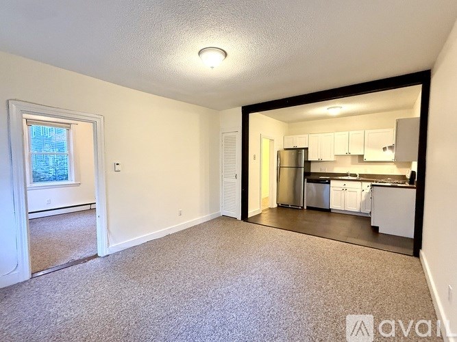 Source URL: https://prod-avail.s3.amazonaws.com/public_images/41507677/listing/IMG_3112.jpeg