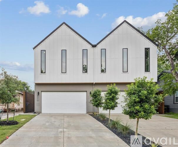 Source URL: https://prod-avail.s3.amazonaws.com/public_images/41507554/listing/21054673_0.jpg