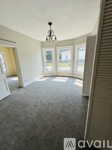 Source URL: https://prod-avail.s3.amazonaws.com/public_images/41513519/listing/IMG_2825.jpeg