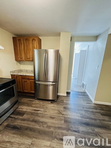 Source URL: https://prod-avail.s3.amazonaws.com/public_images/41513498/listing/IMG_2821.jpeg