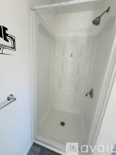 Source URL: https://prod-avail.s3.amazonaws.com/public_images/41513512/listing/IMG_2834.jpeg