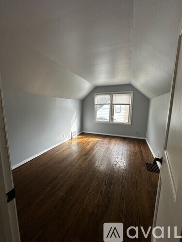 Source URL: https://prod-avail.s3.amazonaws.com/public_images/41507483/listing/5012_E._54th__8.jpg