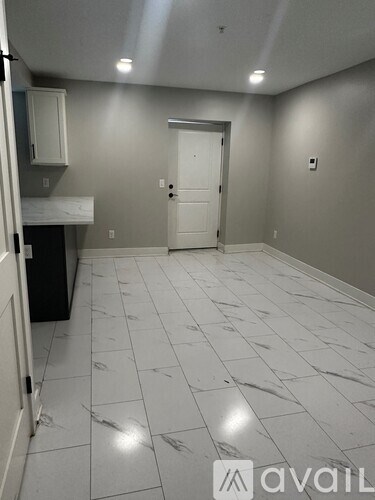 Source URL: https://prod-avail.s3.amazonaws.com/public_images/41507419/listing/Photos__7.jpg