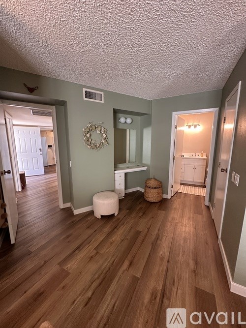 Source URL: https://prod-avail.s3.amazonaws.com/public_images/41507366/listing/IMG_2453.jpeg