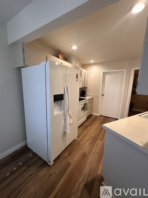 Source URL: https://prod-avail.s3.amazonaws.com/public_images/41507346/listing/IMG_2439.jpeg