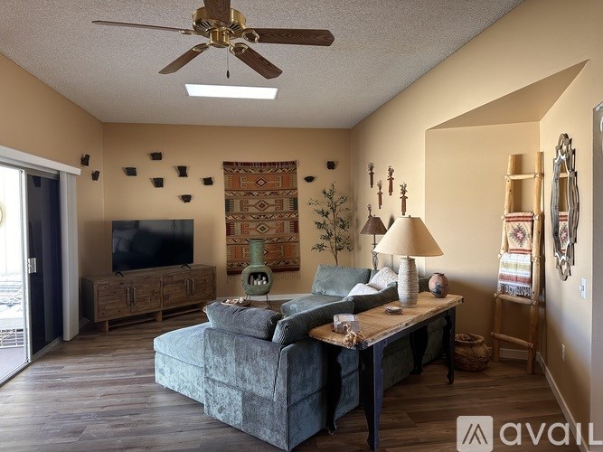 Source URL: https://prod-avail.s3.amazonaws.com/public_images/41507354/listing/IMG_2461.jpeg