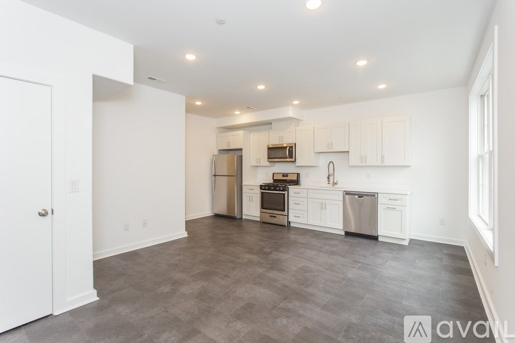 Source URL: https://prod-avail.s3.amazonaws.com/public_images/41507316/listing/1154_S_Sydenham_Street28.jpg