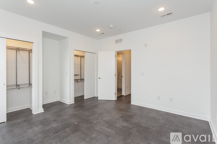 Source URL: https://prod-avail.s3.amazonaws.com/public_images/41507315/listing/1154_S_Sydenham_Street21.jpg