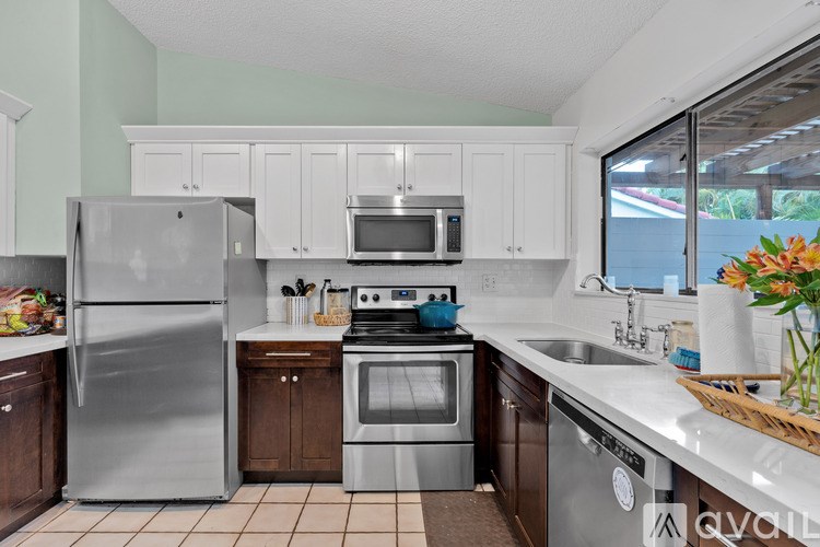 Source URL: https://prod-avail.s3.amazonaws.com/public_images/41507282/listing/15139SW92nd-22.jpg