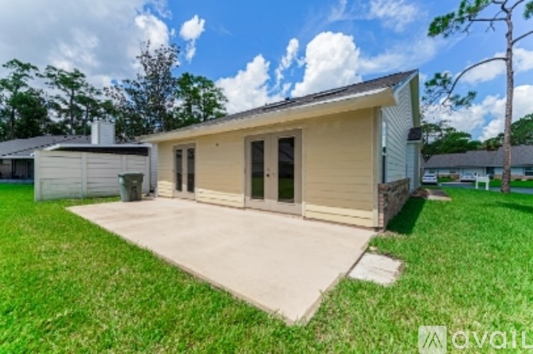 Source URL: https://prod-avail.s3.amazonaws.com/public_images/41507220/listing/0eabf955-ce0e-457f-bc99-f339143e6684.jpg