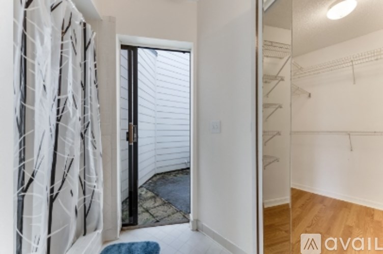 Source URL: https://prod-avail.s3.amazonaws.com/public_images/41507226/listing/9e736887-c058-41a2-93b9-34936758587f.jpg