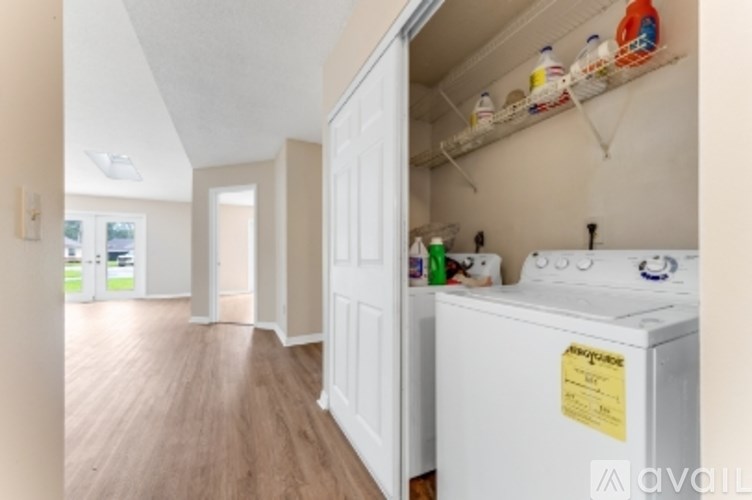 Source URL: https://prod-avail.s3.amazonaws.com/public_images/41507231/listing/eac19d92-1b60-4b92-98a0-75ab74710a51.jpg