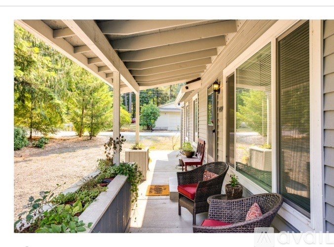 Source URL: https://prod-avail.s3.amazonaws.com/public_images/41506864/listing/hhhhhwhhhhhhhh.jpg