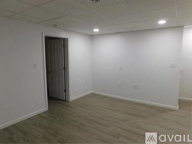 Source URL: https://prod-avail.s3.amazonaws.com/public_images/41506742/listing/15.bcd29f113811d9c385aec65a5f1d698e-uncropped_scaled_within_1536_1152.jpg