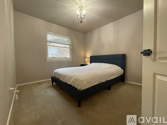 Source URL: https://prod-avail.s3.amazonaws.com/public_images/41506496/listing/s-1.jpeg