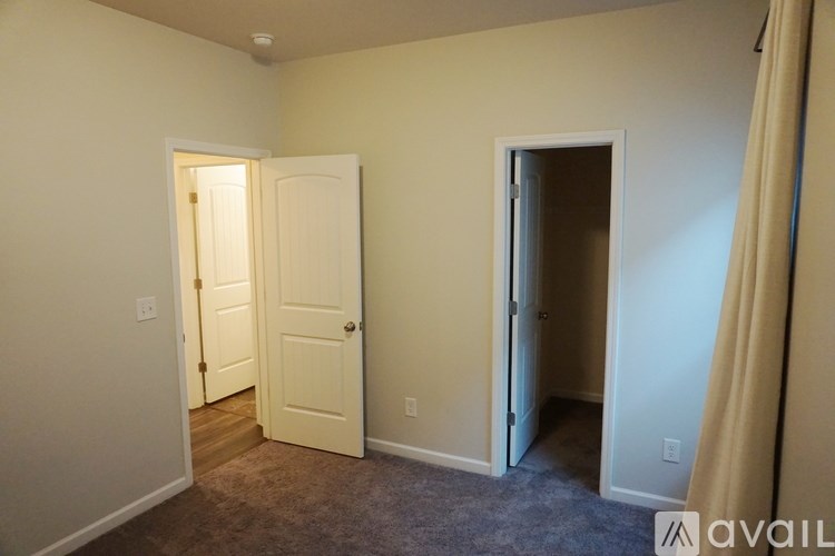 Source URL: https://prod-avail.s3.amazonaws.com/public_images/41505655/listing/DSC08573.JPG