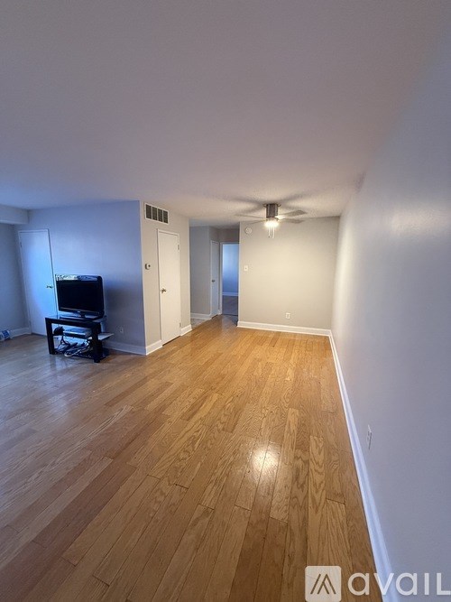 Source URL: https://prod-avail.s3.amazonaws.com/public_images/41505311/listing/IMG_4142.jpeg