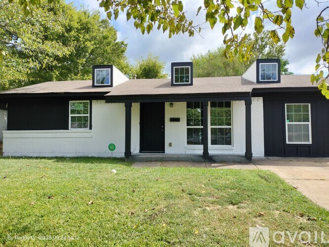 Source URL: https://prod-avail.s3.amazonaws.com/public_images/41504920/listing/New_Front_of_the_House_IMG20250924141234.jpeg