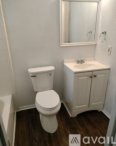 Source URL: https://prod-avail.s3.amazonaws.com/public_images/41504969/listing/15._Bathroom.jpeg