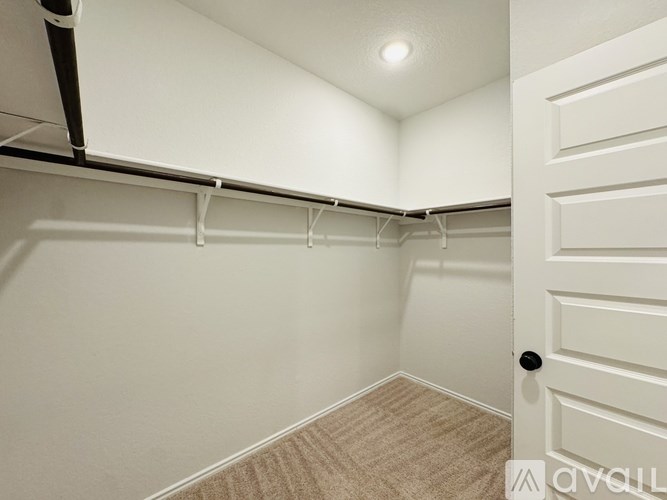 Source URL: https://prod-avail.s3.amazonaws.com/public_images/41507497/listing/20.JPG