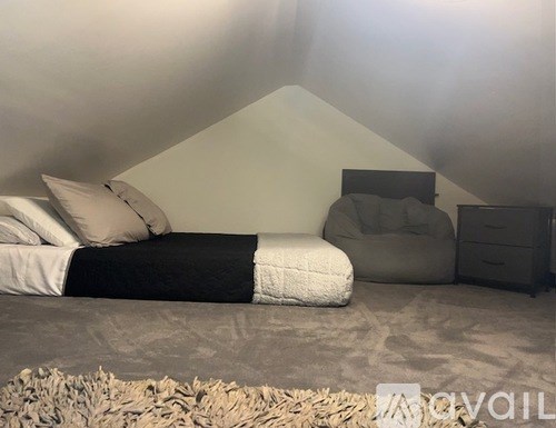 Source URL: https://prod-avail.s3.amazonaws.com/public_images/41508604/listing/IMG_6315.jpeg