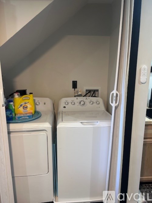 Source URL: https://prod-avail.s3.amazonaws.com/public_images/41508606/listing/IMG_6328.jpeg