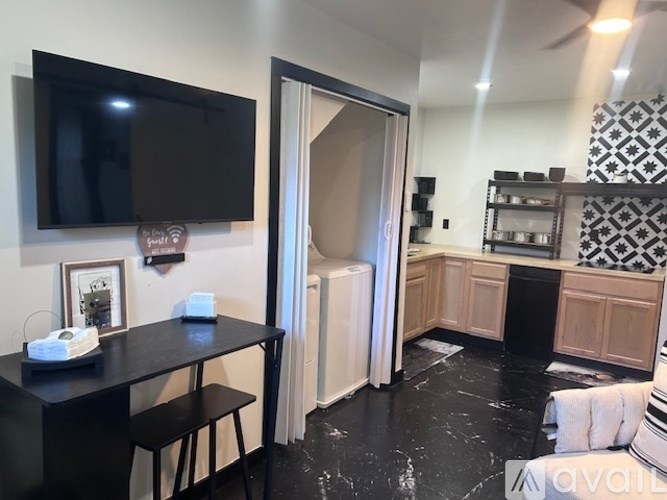 Source URL: https://prod-avail.s3.amazonaws.com/public_images/41508607/listing/IMG_6326.jpeg