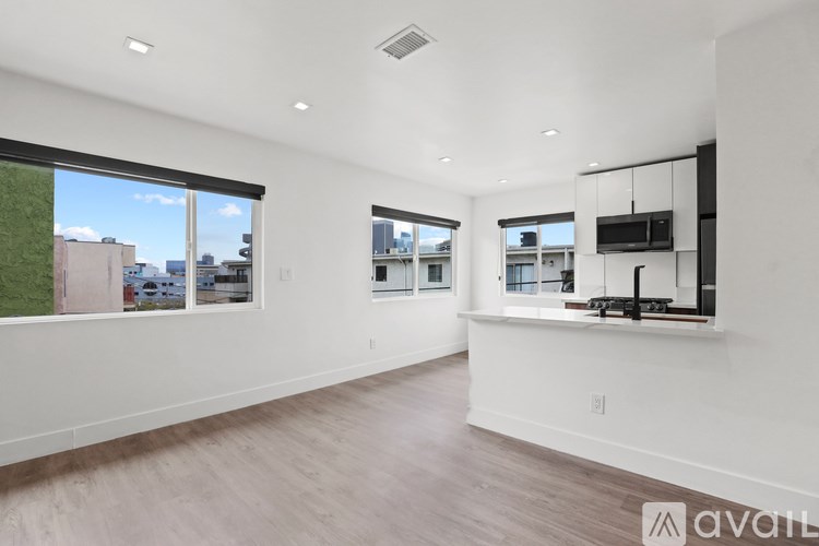 Source URL: https://prod-avail.s3.amazonaws.com/public_images/41503781/listing/original_(23).jpg